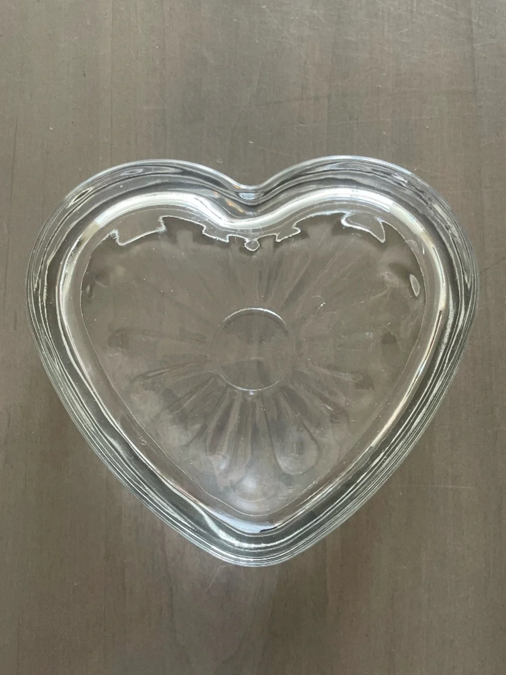 Set of 3 Vintage Heart Shaped Pressed Glass Bowls Starburst Daisy Base Dish